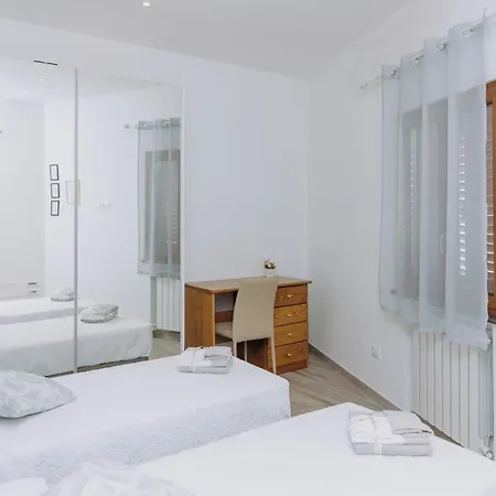 Modianus Vico Equense