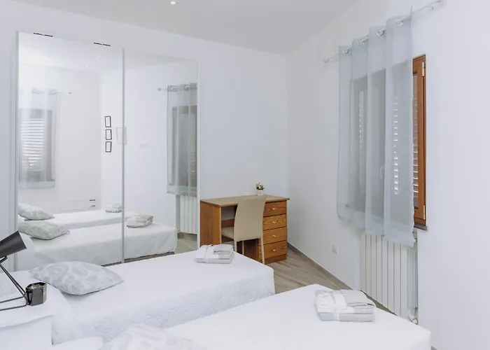 Modianus Vico Equense