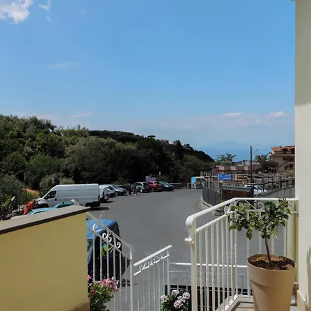 Oda ve Kahvaltı Modianus *